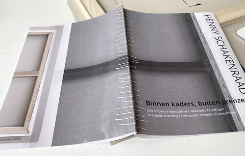 Binnen Kaders, Buiten Grenzen - Henny Schakenraad