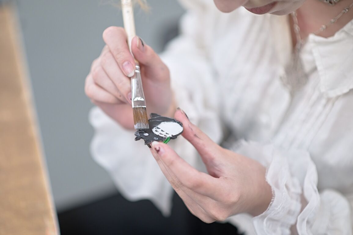 Otakat workshop: Prop painting