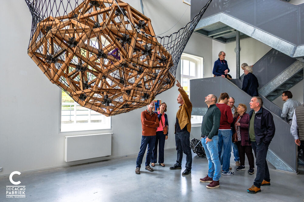 Tentoonstelling Being on the Grid geopend met performance