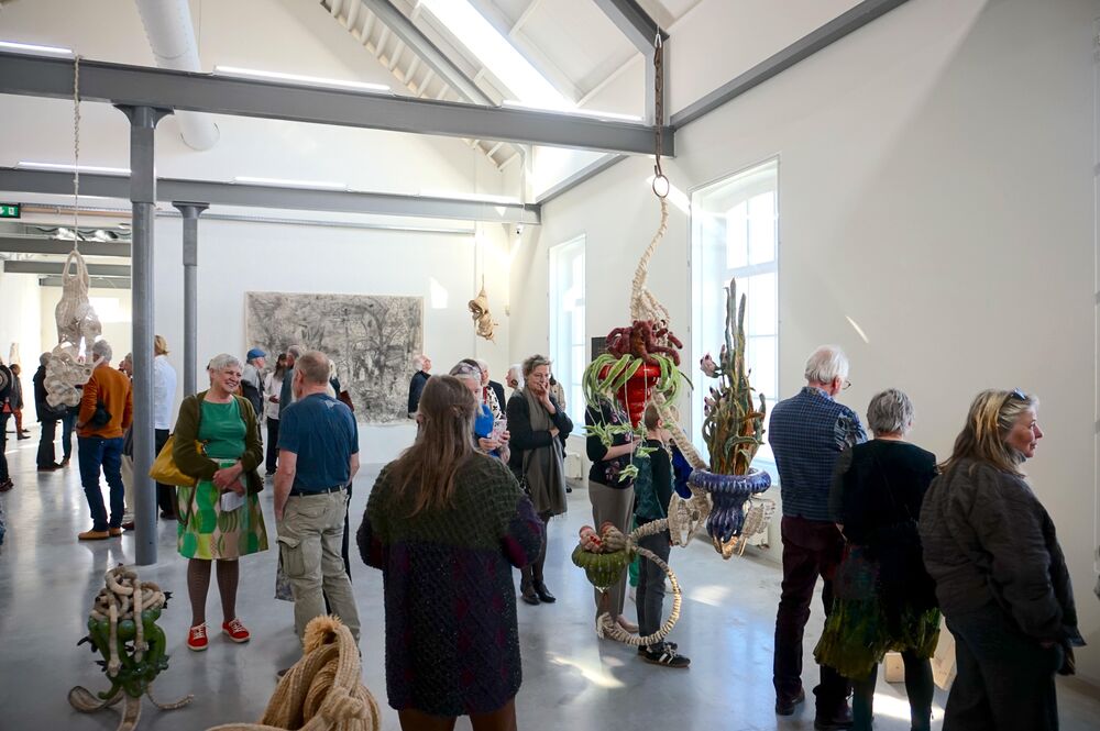 Tentoonstelling 'Grondstof' geopend met veel belangstelling